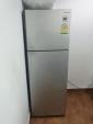 2ドアの冷蔵庫 かなり大きい バンコク市内お届け可能に関する画像です。