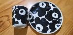 マリメッコ marimekko　ウニッコ ブラック　マグとお皿のセットに関する画像です。