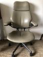 Humanscale Freedom Chair (A)に関する画像です。