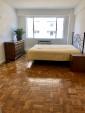 $1450/月　 ドアマン、地下にランドリー。8階のアパート。広くて綺麗な家具付きのお部屋